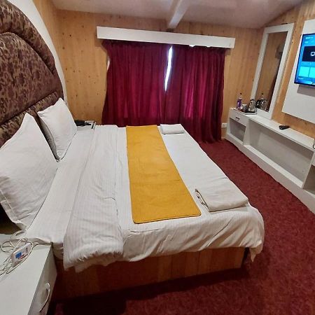 Hotel Outlook Pahalgām Eksteriør bilde